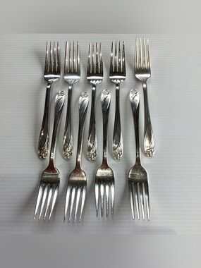 9 X 1847 Rogers Bros Daffodil Silverplate Dinner Forks 7-1/2" Flatware